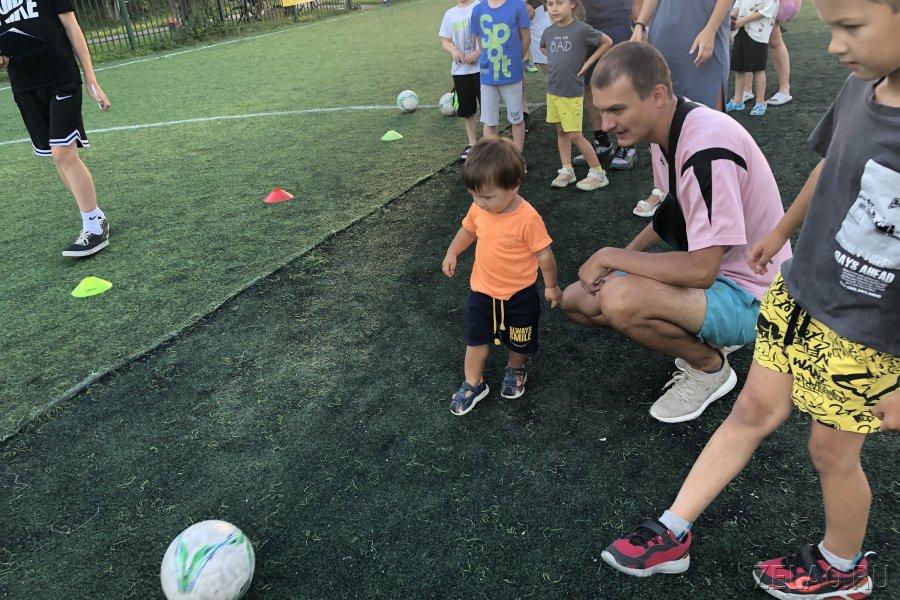 В 15-м микрорайоне Зеленограда прошел праздник «Крюковская семья – спортивная семья»